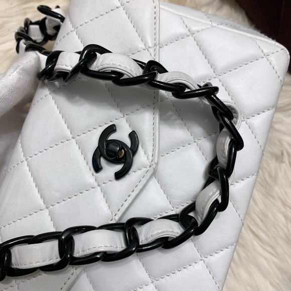 Vintage Chanel black and white resin chain lambskin handle chain bag - Picture 8 of 8